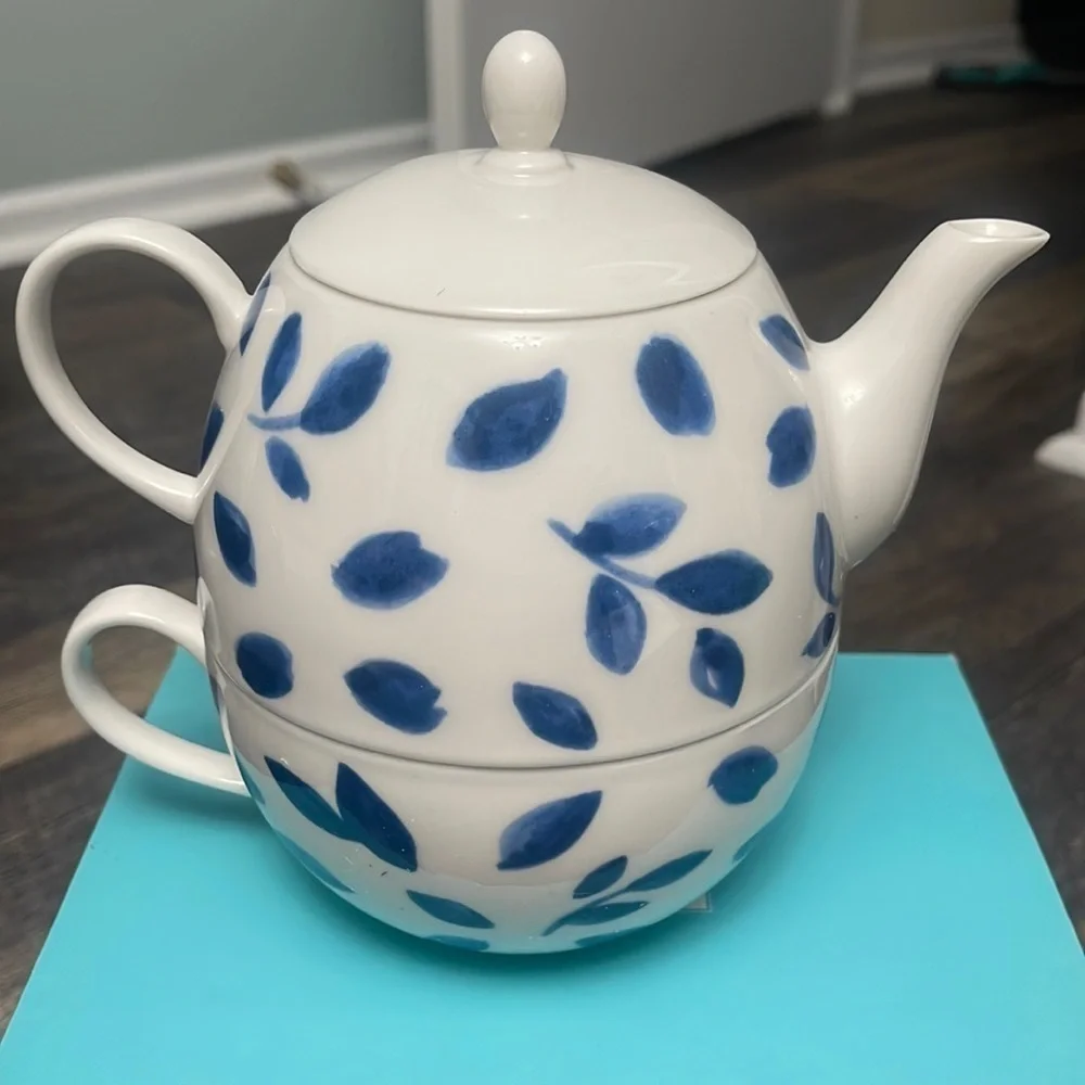 Marta Steward tea for one set